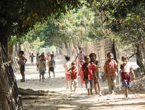 Rakhine kids